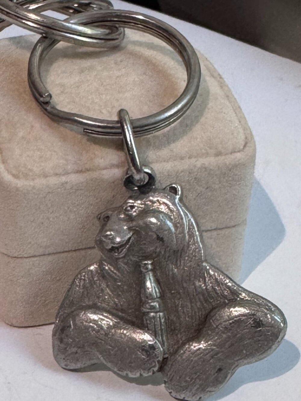 🐻🥤 Vintage Coca-Cola Polar Bear Keychain | 1997 Holiday Collectible ❄️✨ - Picture 11 of 16